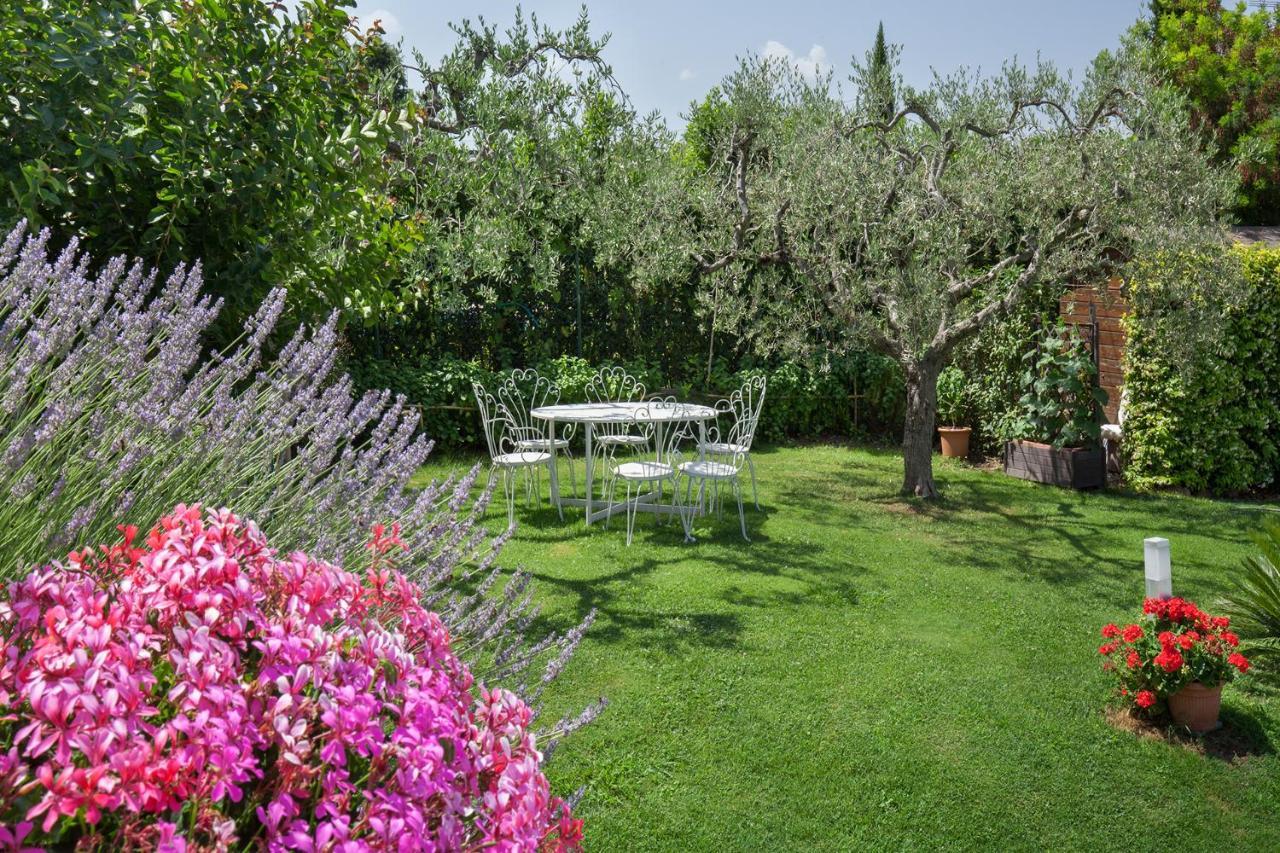 Villa Aurora-Holiday Home Apt 2 Бардолино Екстериор снимка