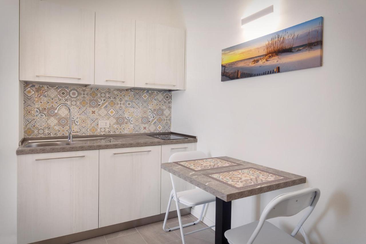 Villa Aurora-Holiday Home Apt 2 Бардолино Екстериор снимка