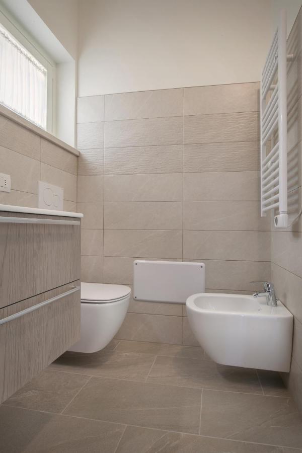 Villa Aurora-Holiday Home Apt 2 Бардолино Екстериор снимка